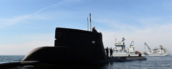 El submarino ORP Sep y el buque sueco HSWMS Belos participan en los ejercicios de la OTAN cerca de Gdynia - Sputnik Mundo