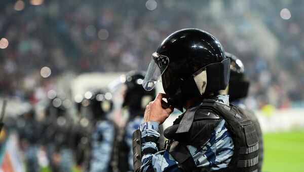 Policía rusa en un estadio de fútbol (archivo) - Sputnik Mundo