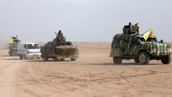 Fuerzas Democráticas Sirias en el norte de Al Raqa, Siria - Sputnik Mundo