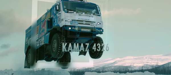 El salto de un camión gigante a 140 kilómetros por hora - Sputnik Mundo