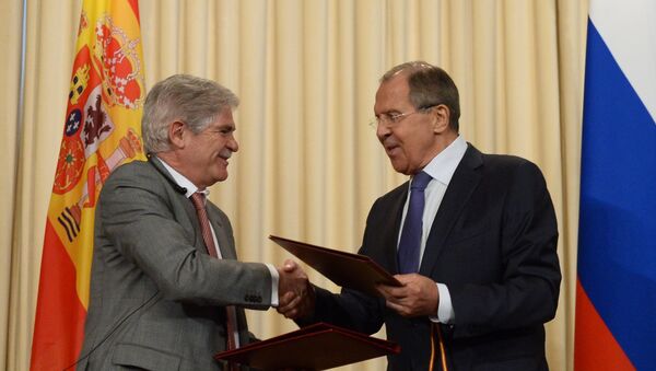 Alfonso Dastis, canciller de España, y Serguéi Lavrov, canciller de Rusia - Sputnik Mundo