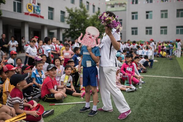 El futuro de la 'Revolución Juche': el Día de los Niños en Corea del Norte - Sputnik Mundo