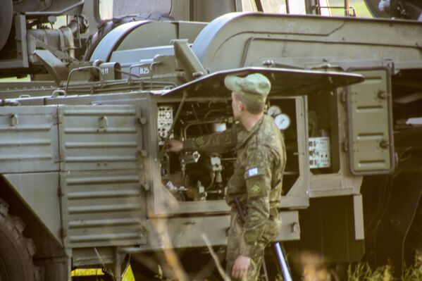 Los sistemas de misiles S-300 rusos, en plena acción - Sputnik Mundo