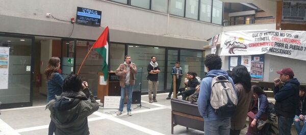 Concentración en la Facultad de Ciencias Sociales de la Universidad de Chile por la causa palestina - Sputnik Mundo