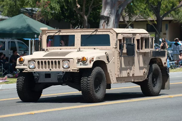 El nuevo Strela ruso vs. el Humvee estadounidense: ¿qué blindado es mejor? El nuevo Strela ruso vs. el Humvee estadounidense: ¿qué blindado es mejor?