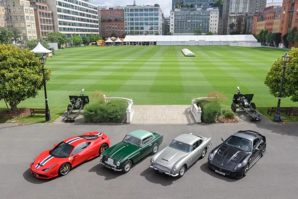 Los automóviles deportivos más pintorescos, en la exposición City Concours de Londres Los automóviles deportivos más pintorescos, en la exposición City Concours de Londres - Sputnik Mundo