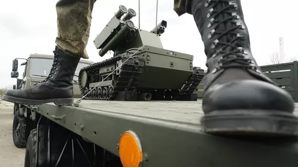 Un militar ruso en la región de Kaliningrado - Sputnik Mundo