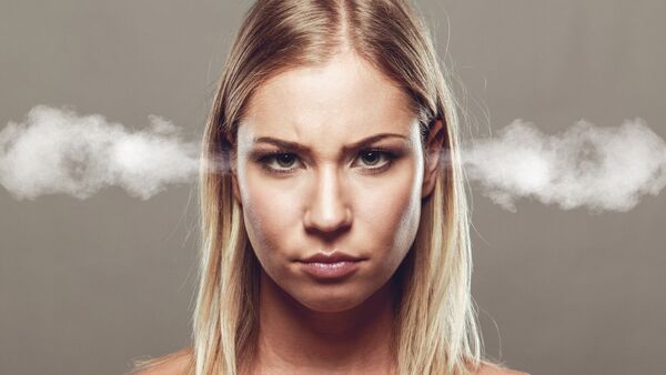 Una mujer enojada - Sputnik Mundo