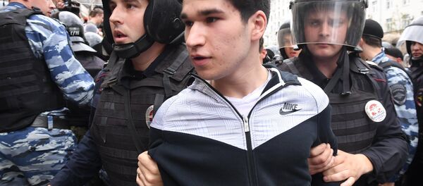 Protesta durante el Día de Rusia en Moscú - Sputnik Mundo