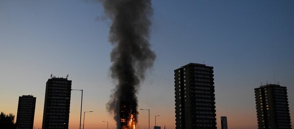 Incendio en edificio de viviendas Grenfel Tower de Londres Incendio en edificio de viviendas Grenfel Tower de Londres - Sputnik Mundo