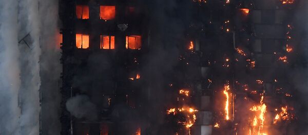 Incendio en edificio de viviendas Grenfel Tower de Londres - Sputnik Mundo