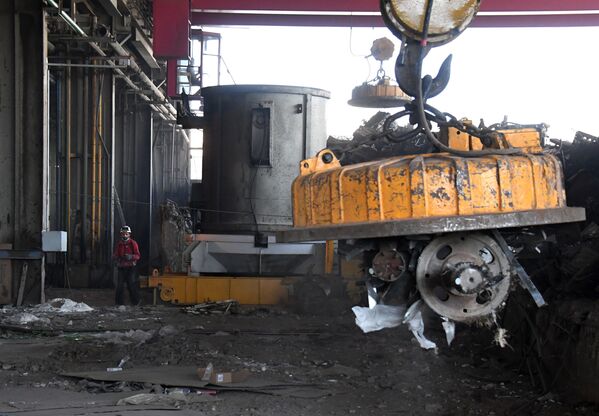 'Mina de oro': se reabre una planta metalúrgica en la ciudad siria de Hama - Sputnik Mundo