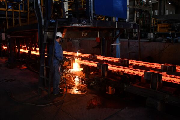 'Mina de oro': se reabre una planta metalúrgica en la ciudad siria de Hama - Sputnik Mundo