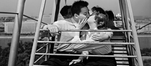 Impresionantes imágenes: el Parque Gorki de Moscú, en plena época del 'deshielo' - Sputnik Mundo