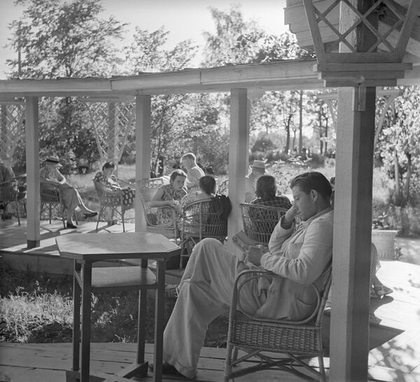 Impresionantes imágenes: el Parque Gorki de Moscú, en plena época del 'deshielo' - Sputnik Mundo