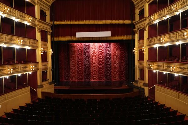 La Orquesta de Cámara Rusa de San Petersburgo visita el teatro más antiguo de Suramérica - Sputnik Mundo