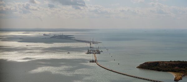 Construcción de puente de Crimea Construcción de puente de Crimea - Sputnik Mundo