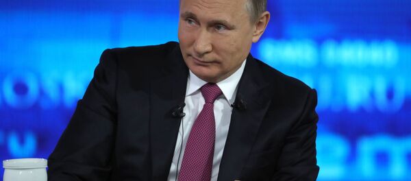 La 15ª 'Línea directa' con Vladímir Putin - Sputnik Mundo