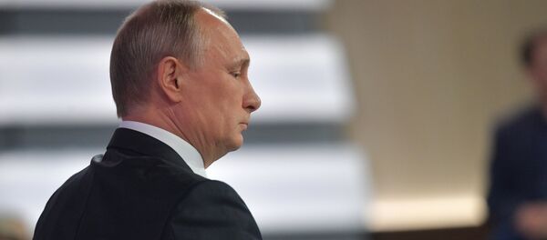 La 15ª 'Línea directa' con Vladímir Putin (archivo) - Sputnik Mundo