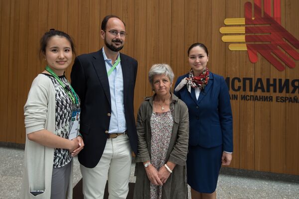 Visitantes en el pabellón español de la Expo 2017 en Astacá - Sputnik Mundo