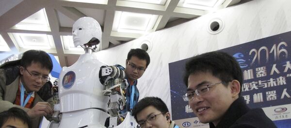 Un robot, en la Conferencia del Mundo Robot en Pekín - Sputnik Mundo