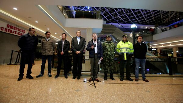 Juan Manuel Santos, presidente de Colombia, en un centro comercial Andino en Bogotá - Sputnik Mundo