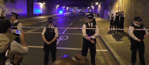 Publican el vídeo de la embestida en Londres, calificada como un posible ataque terrorista - Sputnik Mundo