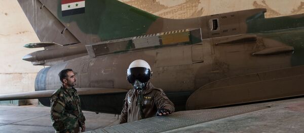 Un Su-22 de la Fuerza Aérea Siria - Sputnik Mundo