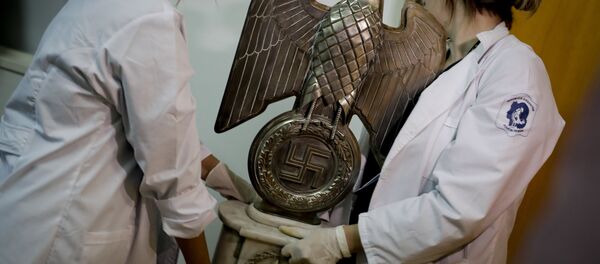 Artefactos con simbología nazi encontrados en Argentina en junio de 2017 - Sputnik Mundo