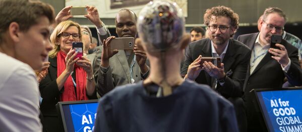 La androide Sofía en la conferencia de robótica 'AI for GOOD Global Summit'. Ginebra, Suiza, 9 de junio de 2017. - Sputnik Mundo