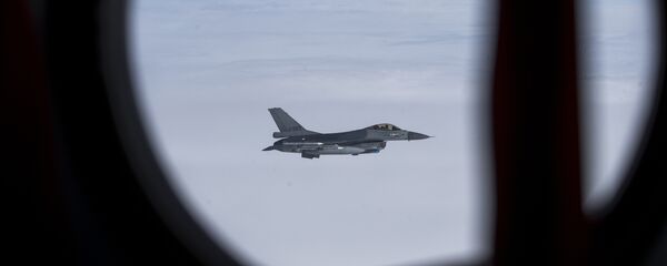 Caza F-16 de la OTAN - Sputnik Mundo
