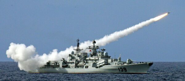 China is outfitting new naval destroyers with their potent new anti-ship missiles, which pose serious challenges to US naval defenses. - Sputnik Mundo