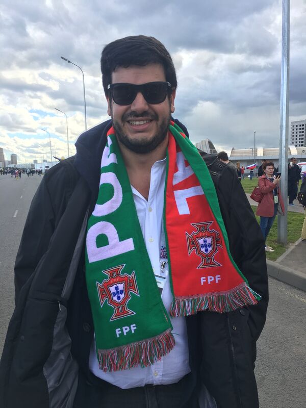 Hincha portugués en Moscú Hincha portugués en Moscú - Sputnik Mundo