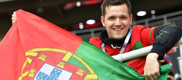 Hincha portugués en Moscú - Sputnik Mundo