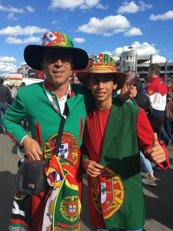 Los hinchas portugueses en Moscú Los hinchas portugueses en Moscú - Sputnik Mundo