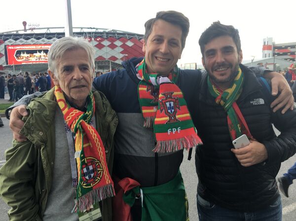 Los hinchas portugueses en Moscú Los hinchas portugueses en Moscú - Sputnik Mundo