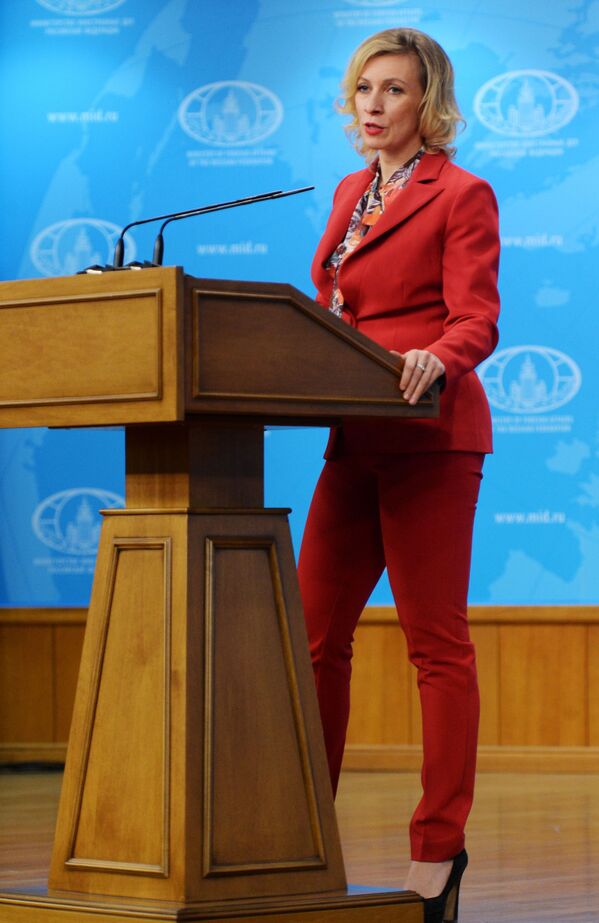 Estilo ruso: los mejores vestidos de María Zajárova - Sputnik Mundo