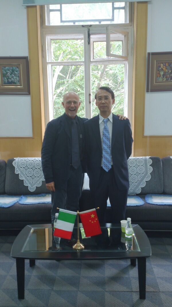 Sergio Canavero y Xiaoping Ren - Sputnik Mundo