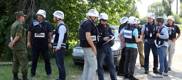 Los observadores de OSCE en Donbás - Sputnik Mundo