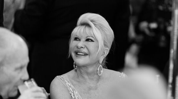 Ivana Trump asiste al beneficio de la gala anual del Fashion Institute of Technology en The Plaza - Sputnik Mundo