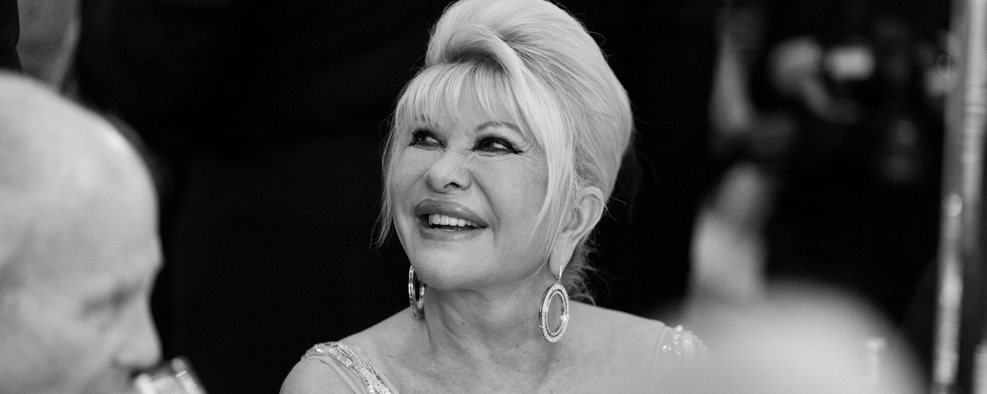 Ivana Trump asiste al beneficio de la gala anual del Fashion Institute of Technology en The Plaza - Sputnik Mundo, 1920, 02.08.2022