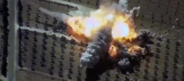 Un impacto del misil de crucero ruso Kalibr contra un almacén de los terroristas en Siria (archivo) - Sputnik Mundo