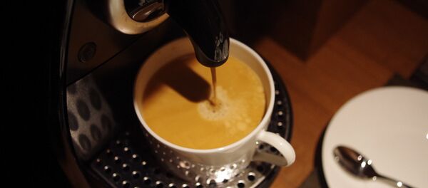 Una cafetera eléctrica - Sputnik Mundo