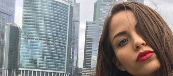 Melanie Pavola - Sputnik Mundo