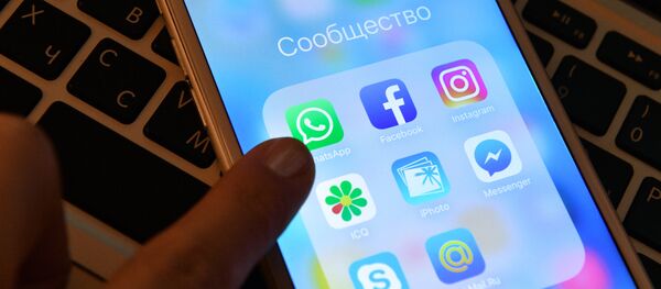 Iconos de mensajerías móviles, incluyendo WhatsApp y ICQ - Sputnik Mundo