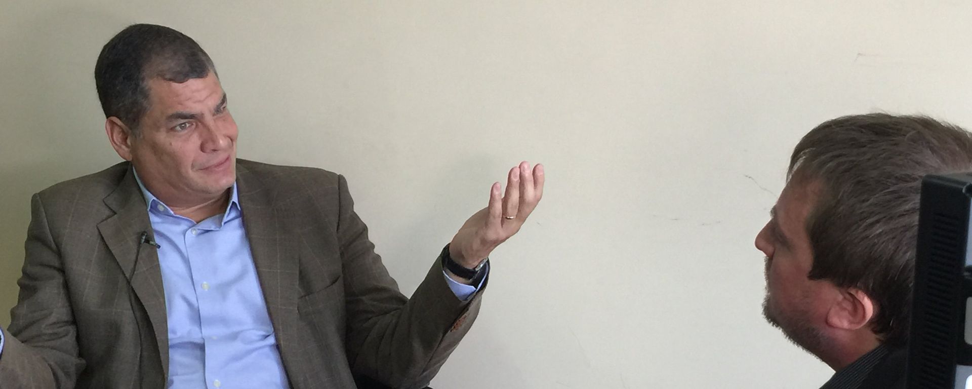 Rafael Correa, expresidente de Ecuador, durante la entrevista con Fabián Cardozo - Sputnik Mundo, 1920, 23.04.2022