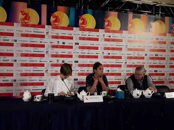 La directora chilena Lissette Orozco ofrece una rueda de prensa en Moscú La directora chilena Lissette Orozco ofrece una rueda de prensa en Moscú - Sputnik Mundo