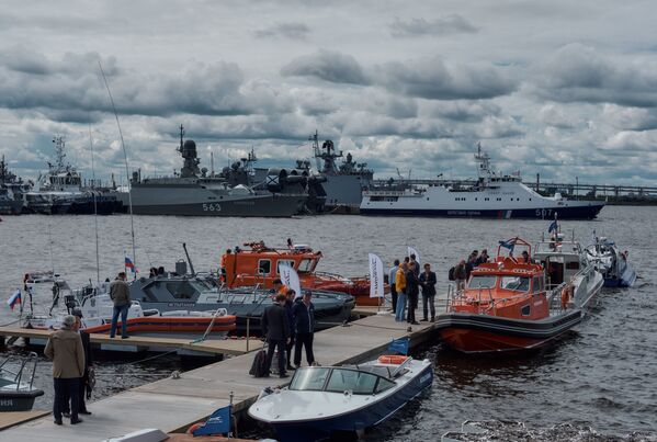 Las joyas del Salón Naval Internacional de San Petersburgo - Sputnik Mundo