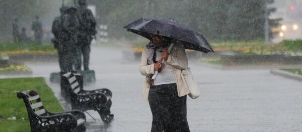 Lluvia en Moscú - Sputnik Mundo