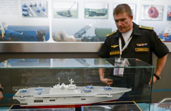 Maqueta de portahelicópteros ruso Priboy Maqueta de portahelicópteros ruso Priboy - Sputnik Mundo